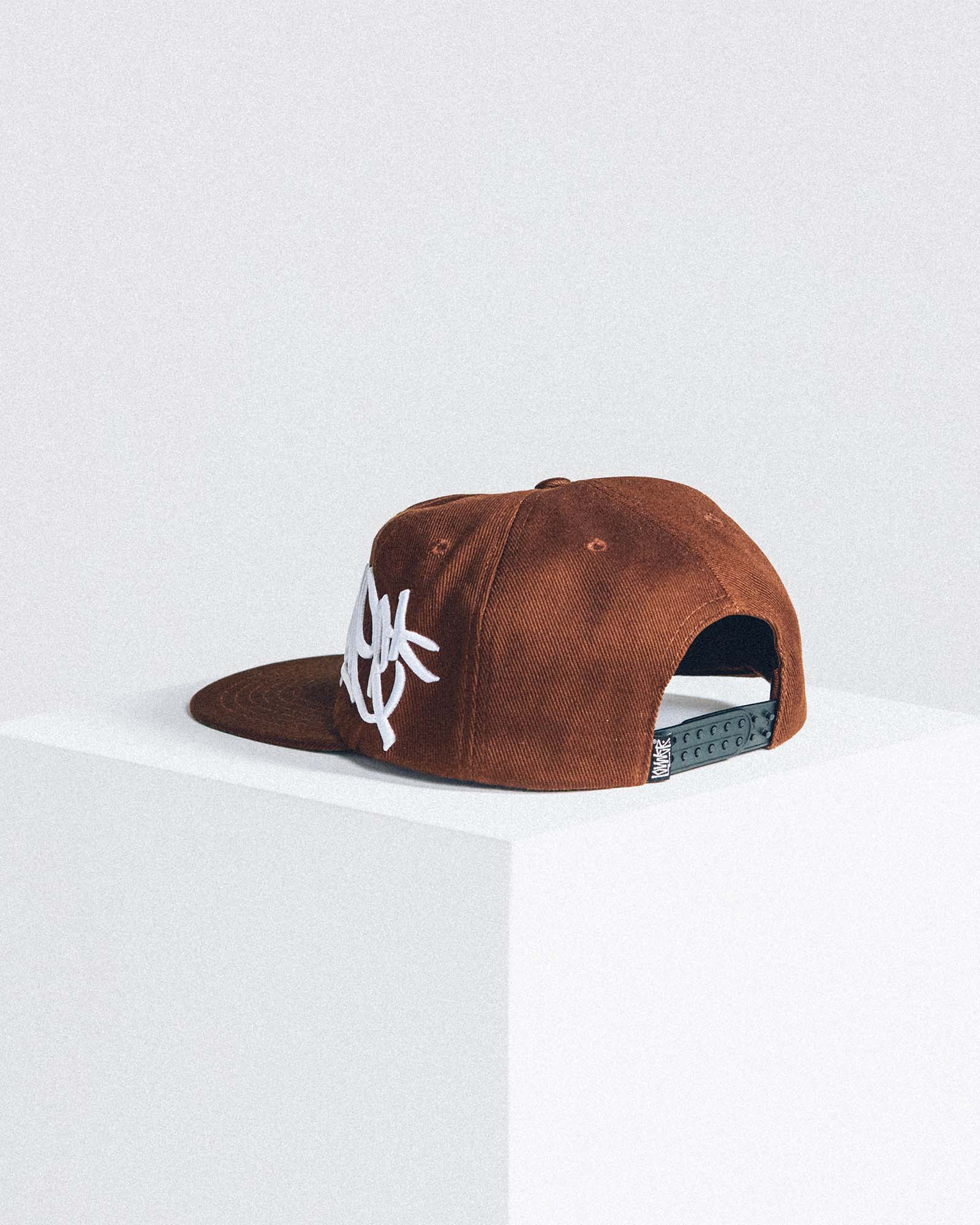 6-Panel Cap - Big Tag Script