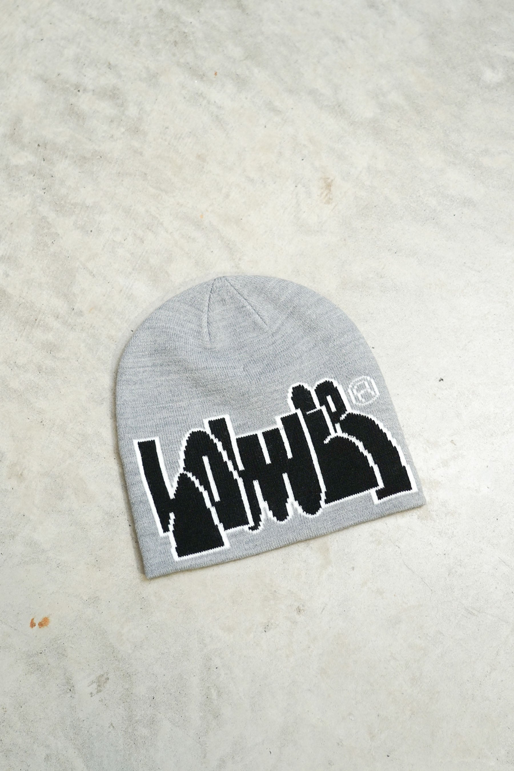 Skull Beanie - Wall